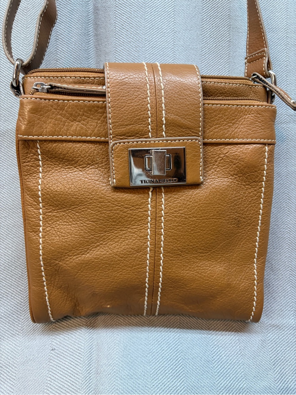 Tignanello leather pebbled multi pocket, Crossbody adjustable strap brown purse
